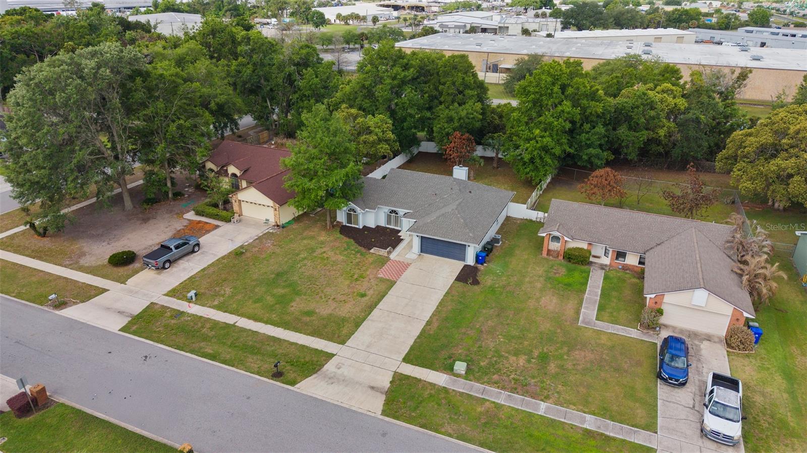 HIDDEN OAKS - Residential