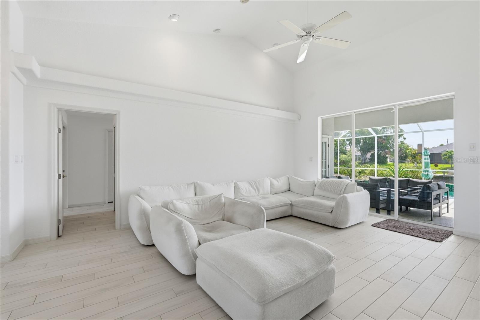 ROTONDA WEST WHITE MARSH - Residential