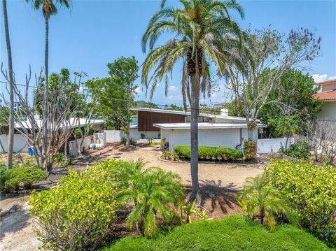 31 DOLPHIN DRIVE TREASURE ISLAND FL 33706