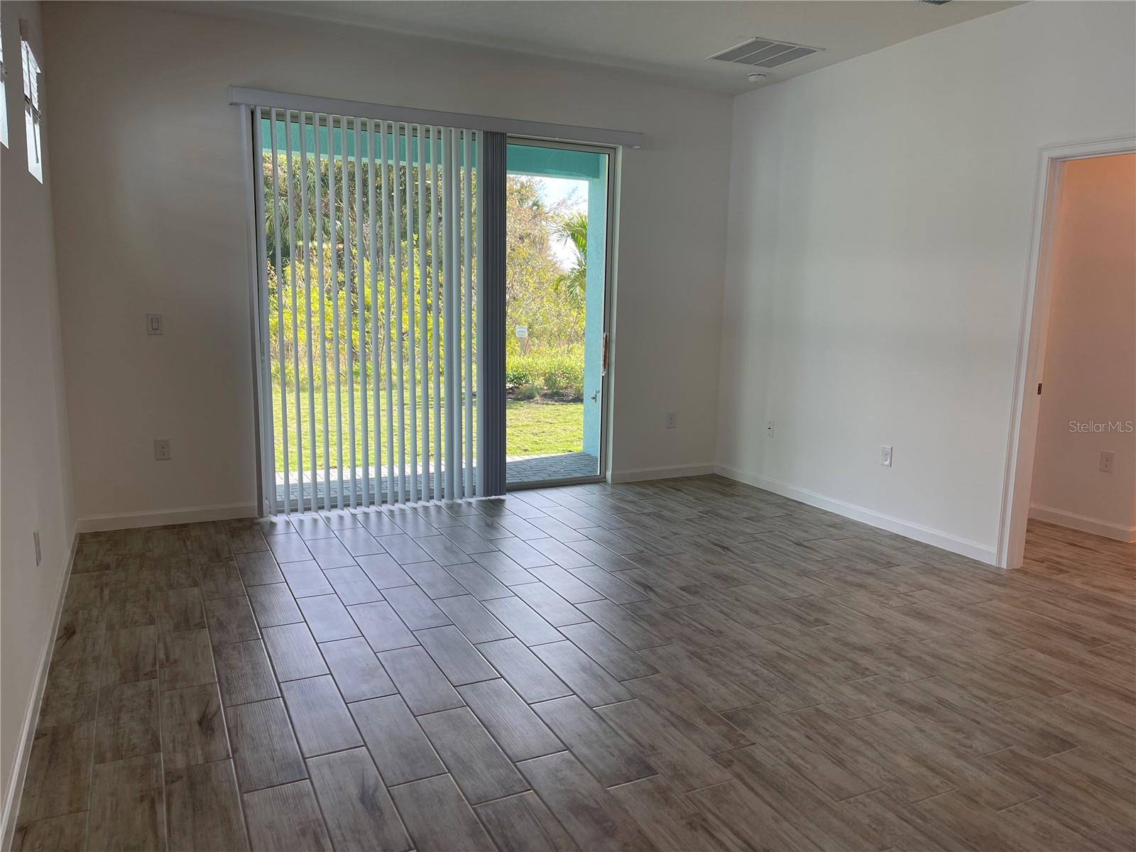 MIRABAY PRCL 8 - Residential Lease