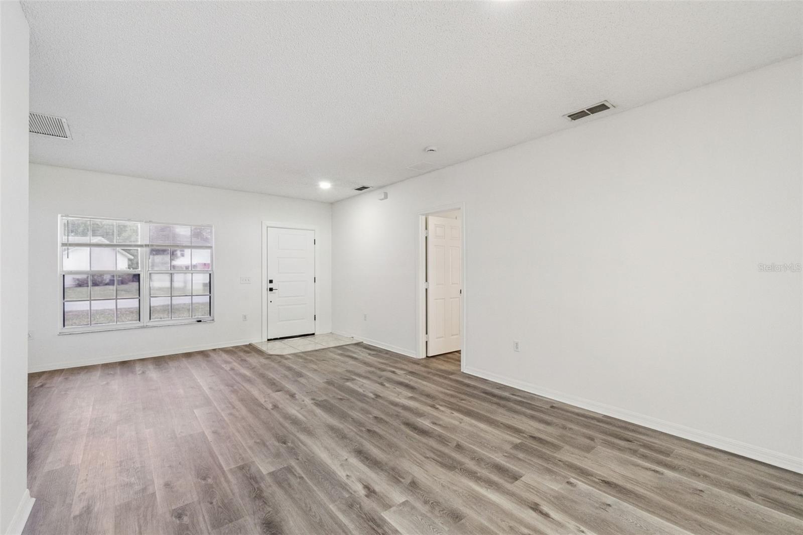 931 VAN LOON COURT