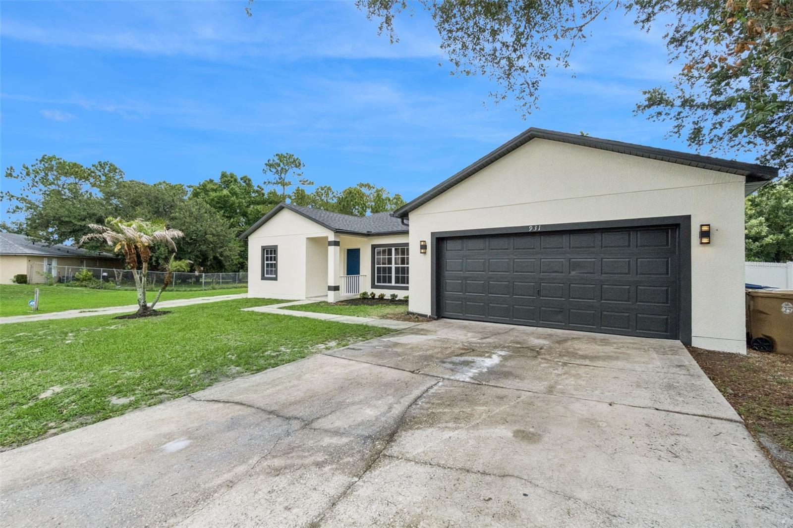 931 VAN LOON COURT