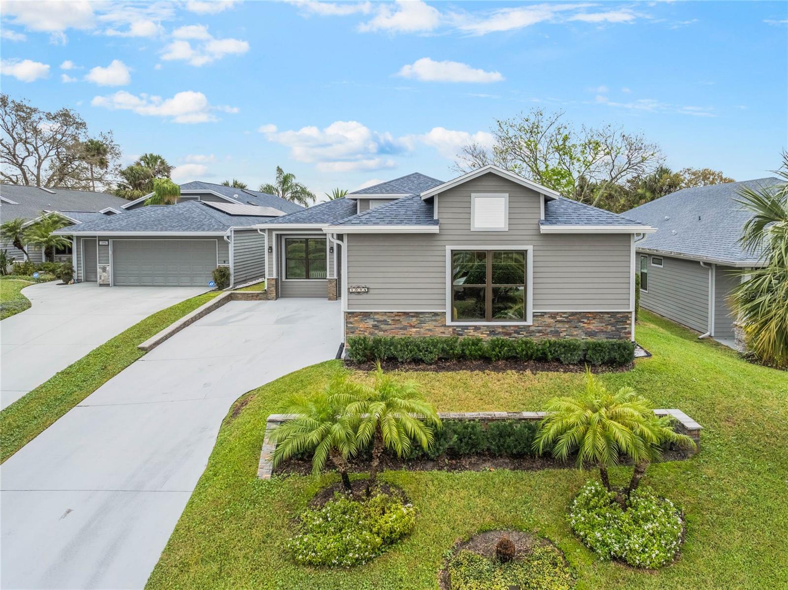 1094 RED MAPLE WAY