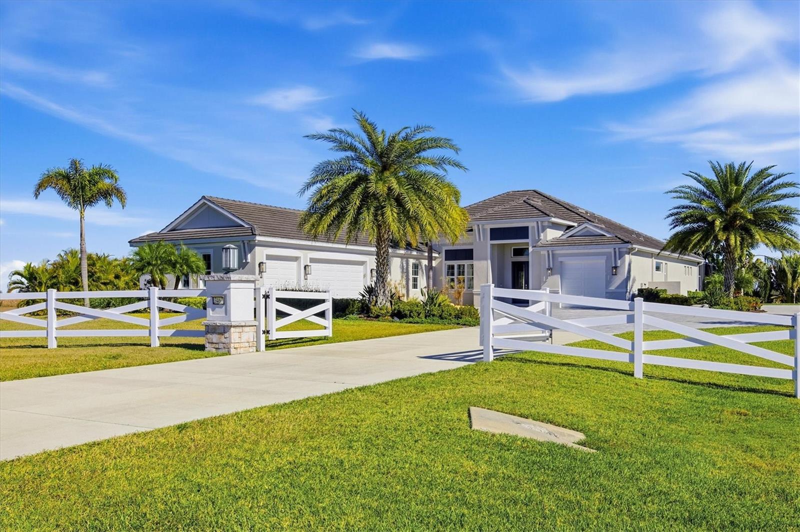 3467 COMPOUND COURT