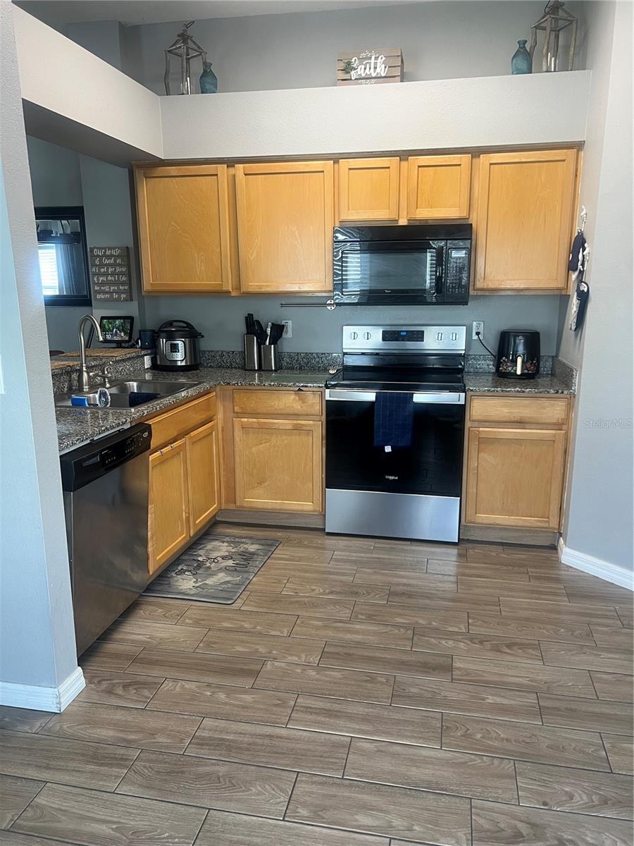 7719 CARRIAGE POINTE DRIVE