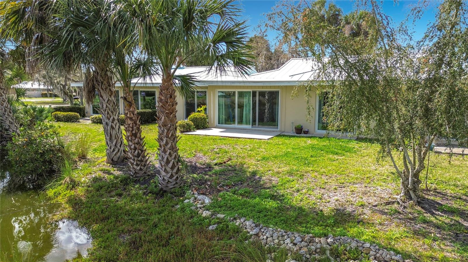 THE BAY VILLAS - Residential