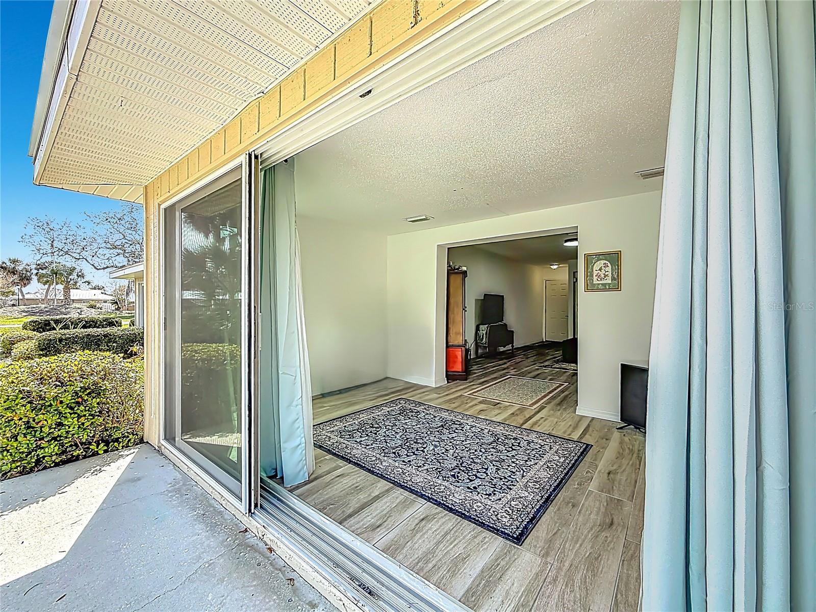 THE BAY VILLAS - Residential