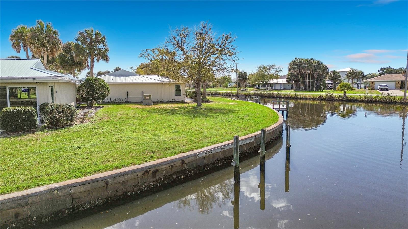 THE BAY VILLAS - Residential