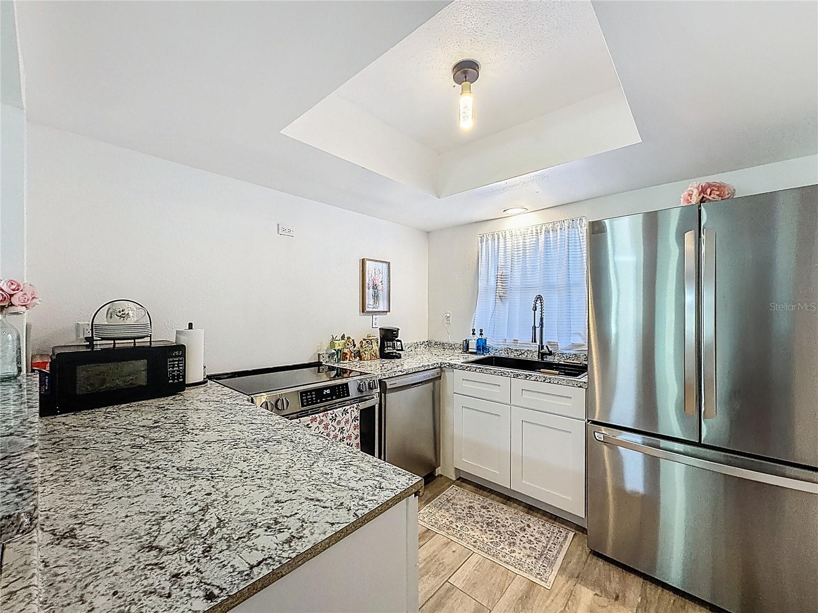 THE BAY VILLAS - Residential