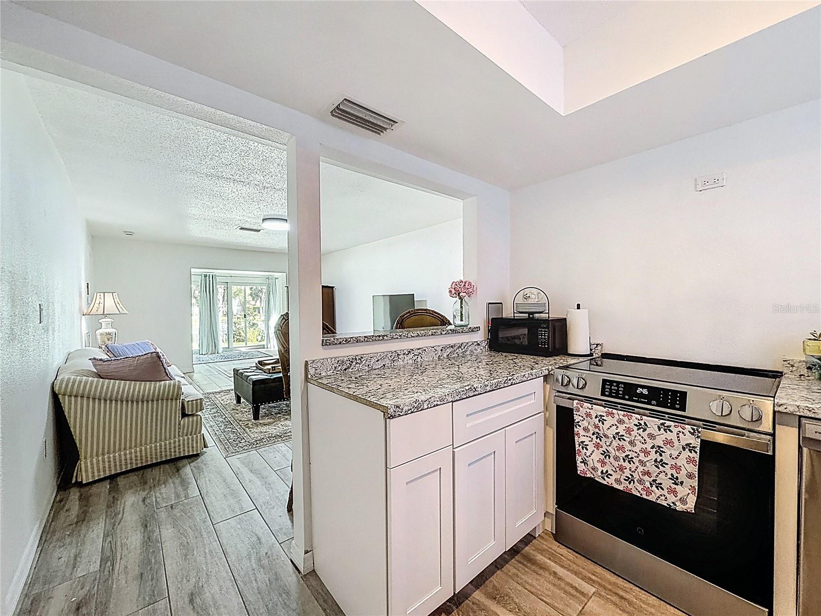 THE BAY VILLAS - Residential