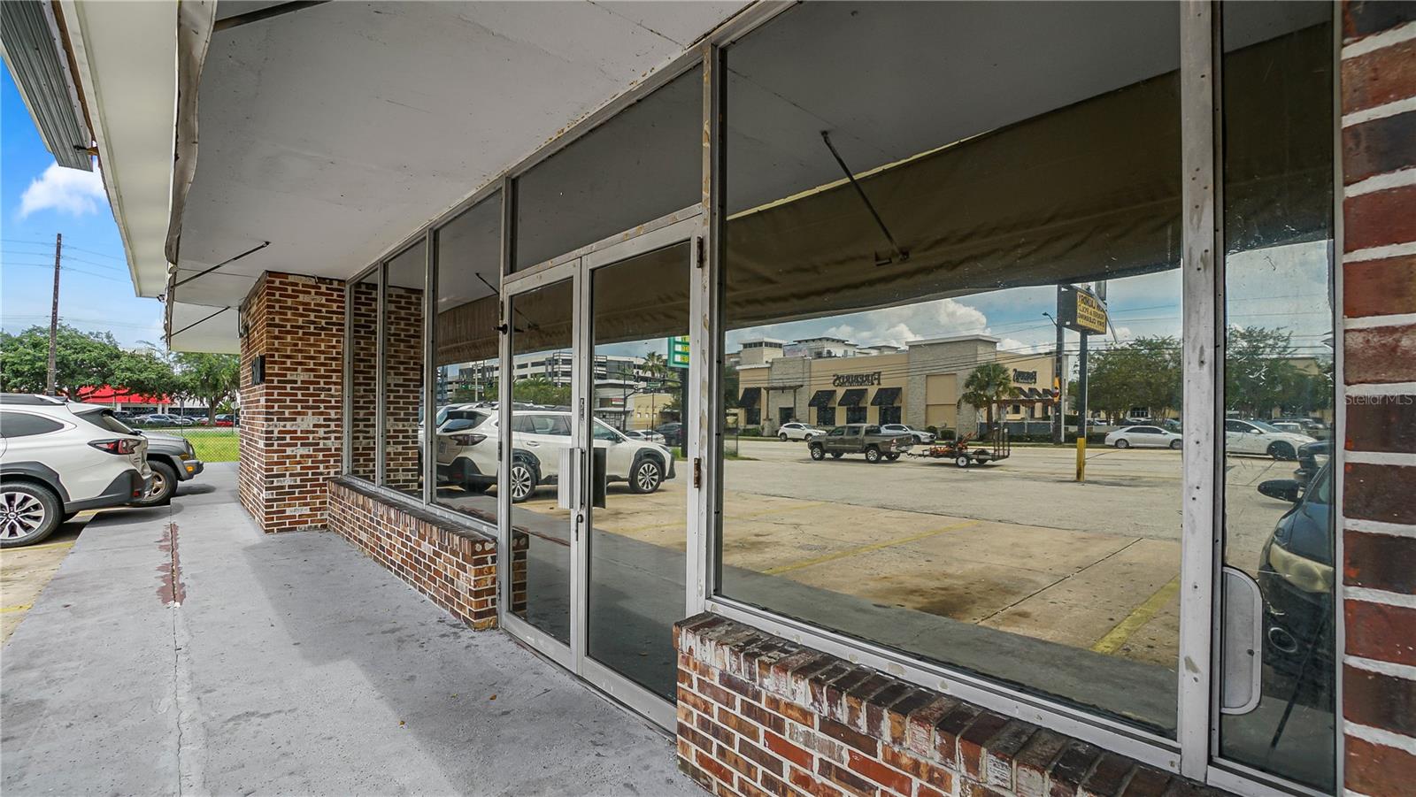 NORTH PARK - Commercial Lease