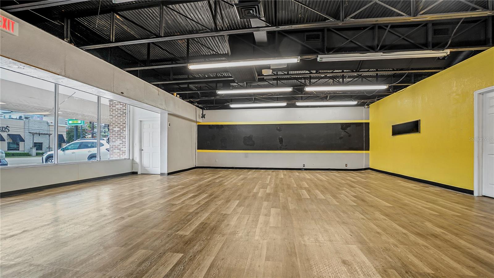 NORTH PARK - Commercial Lease