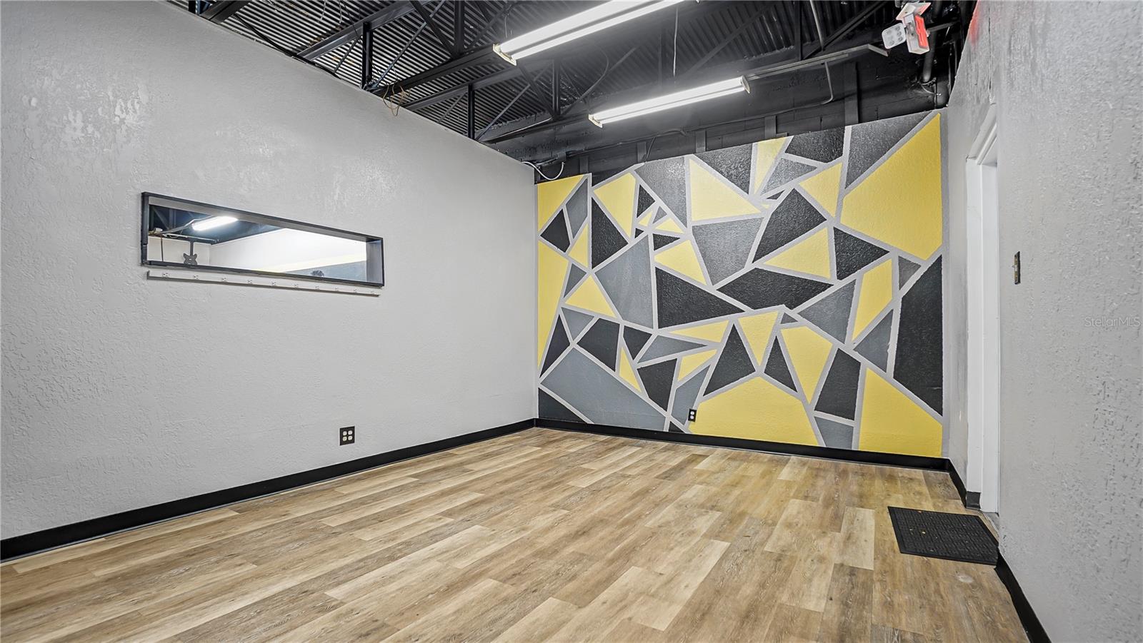 NORTH PARK - Commercial Lease