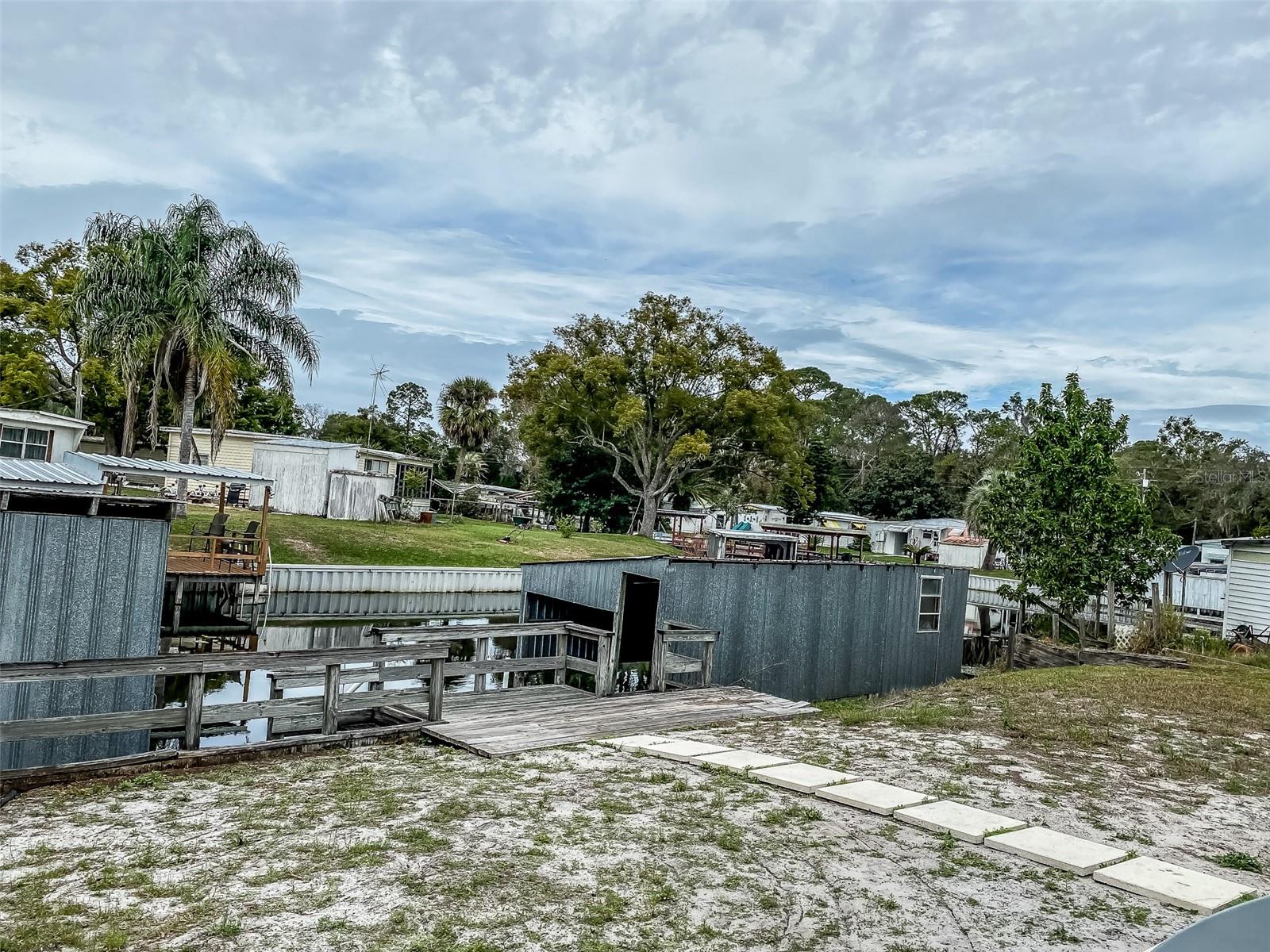 EAST LAKE HARRIS ESTATES - Residential