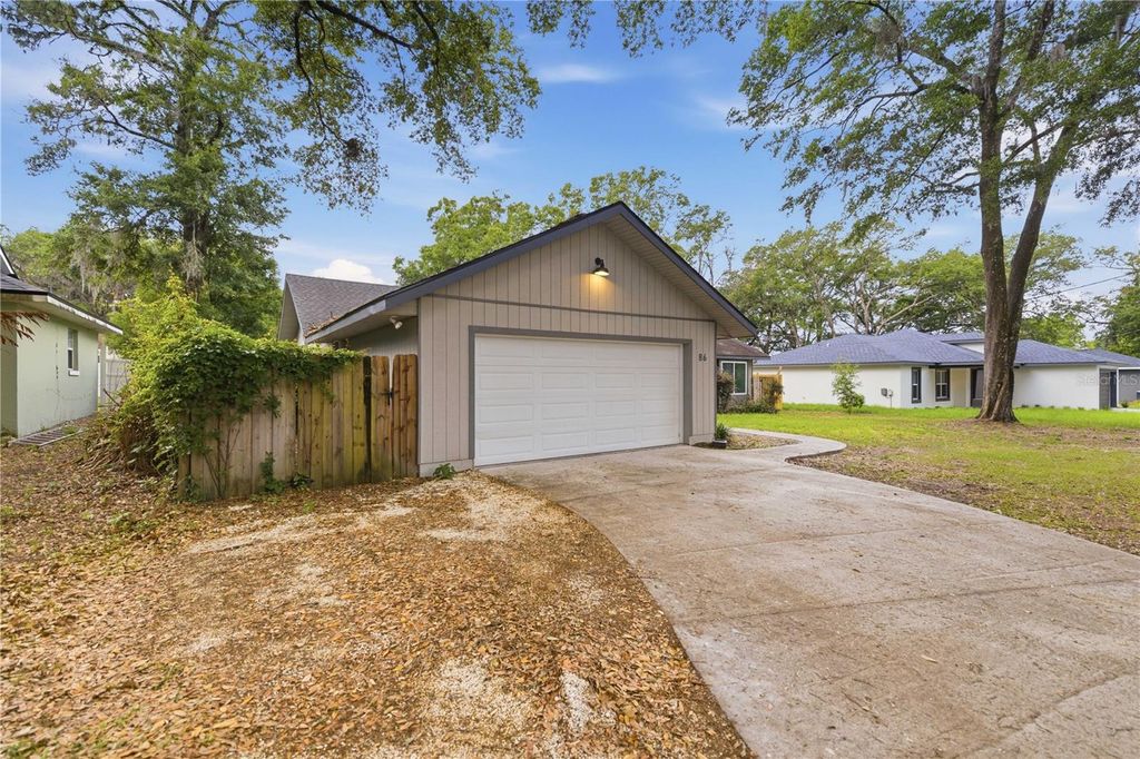 Photo of 86 Pecan Drive, Ocala, FL 34472 (MLS # OM724030)