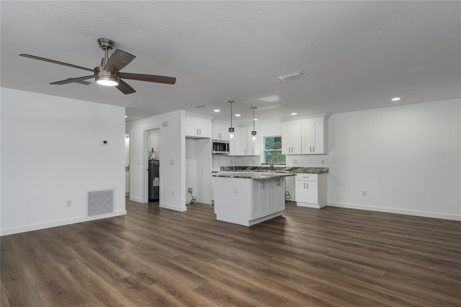 305 19TH STREET EAST