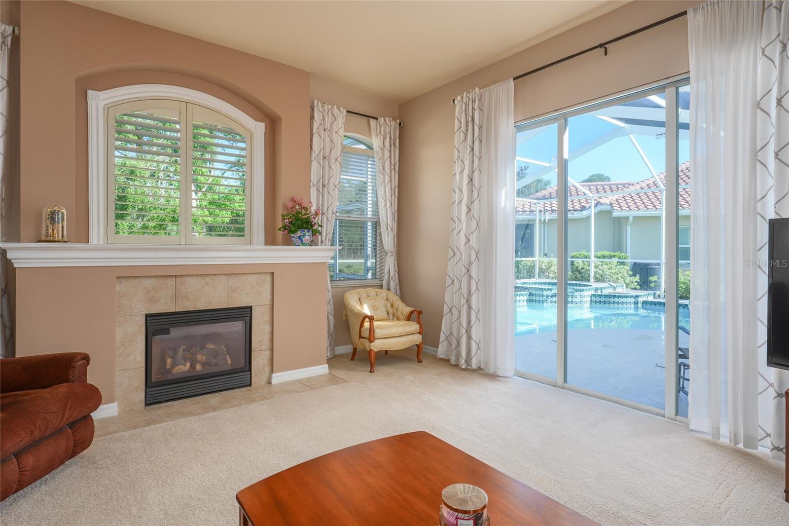 HERNANDO OAKS PH 1 - Residential