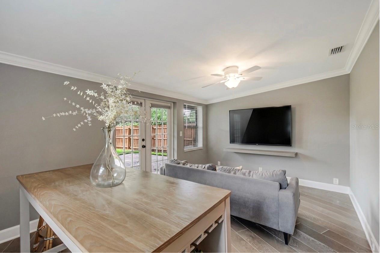 ORLANDO HLNDS - Residential