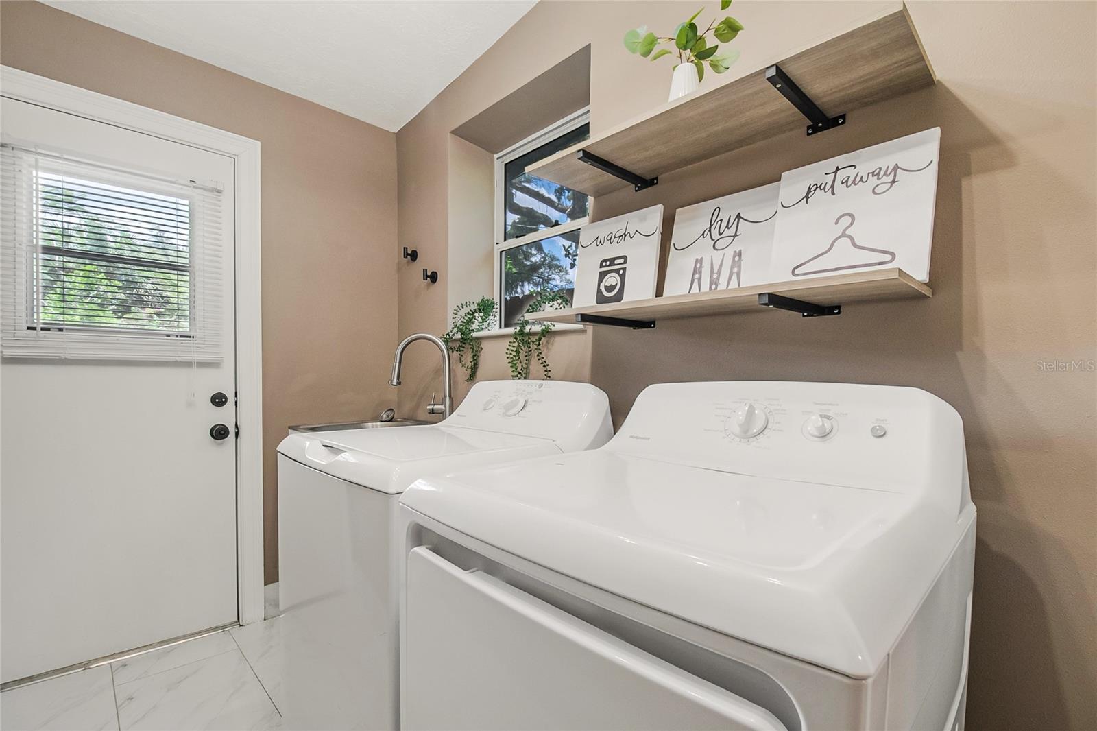 ORLANDO HLNDS - Residential