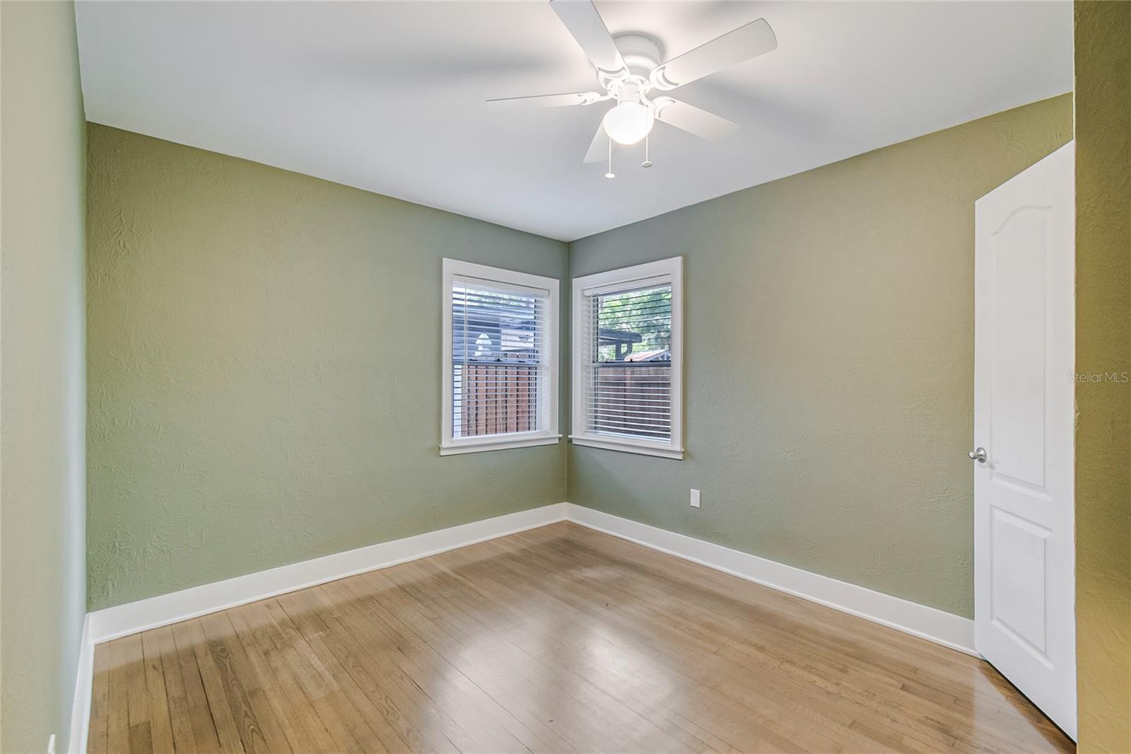 ORLANDO HLNDS - Residential