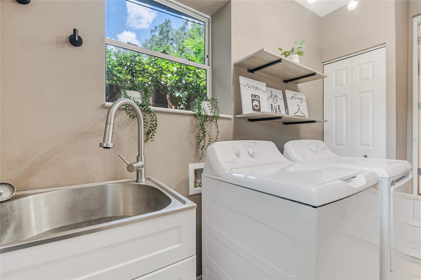 ORLANDO HLNDS - Residential