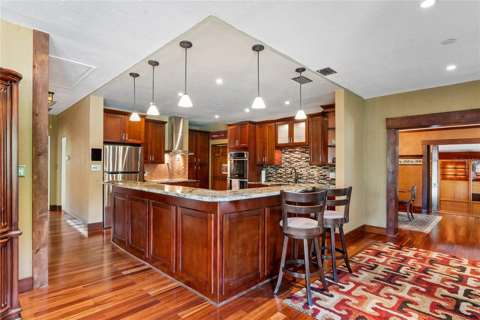 SHADOWLAWN ANNEX - Residential