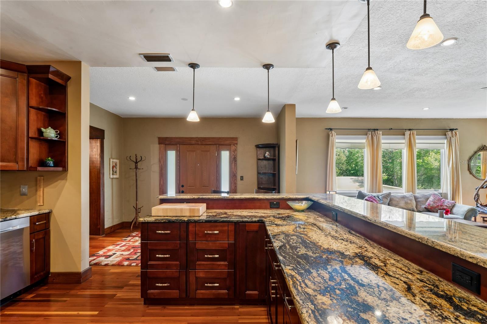 SHADOWLAWN ANNEX - Residential