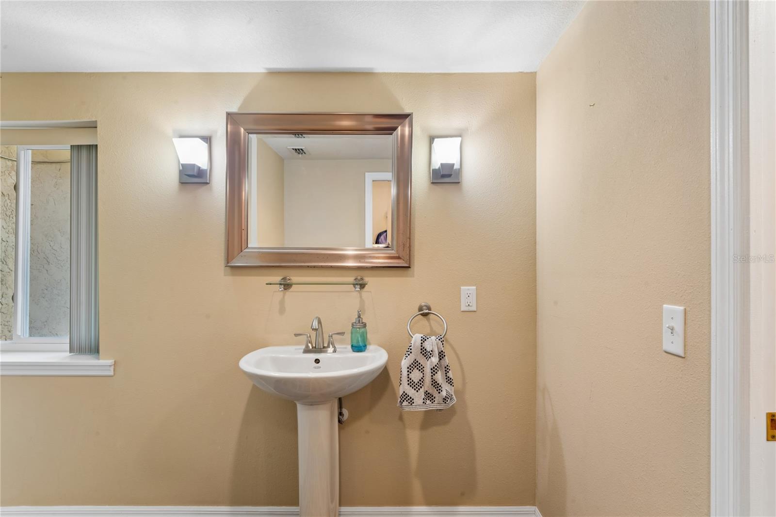 SHADOWLAWN ANNEX - Residential