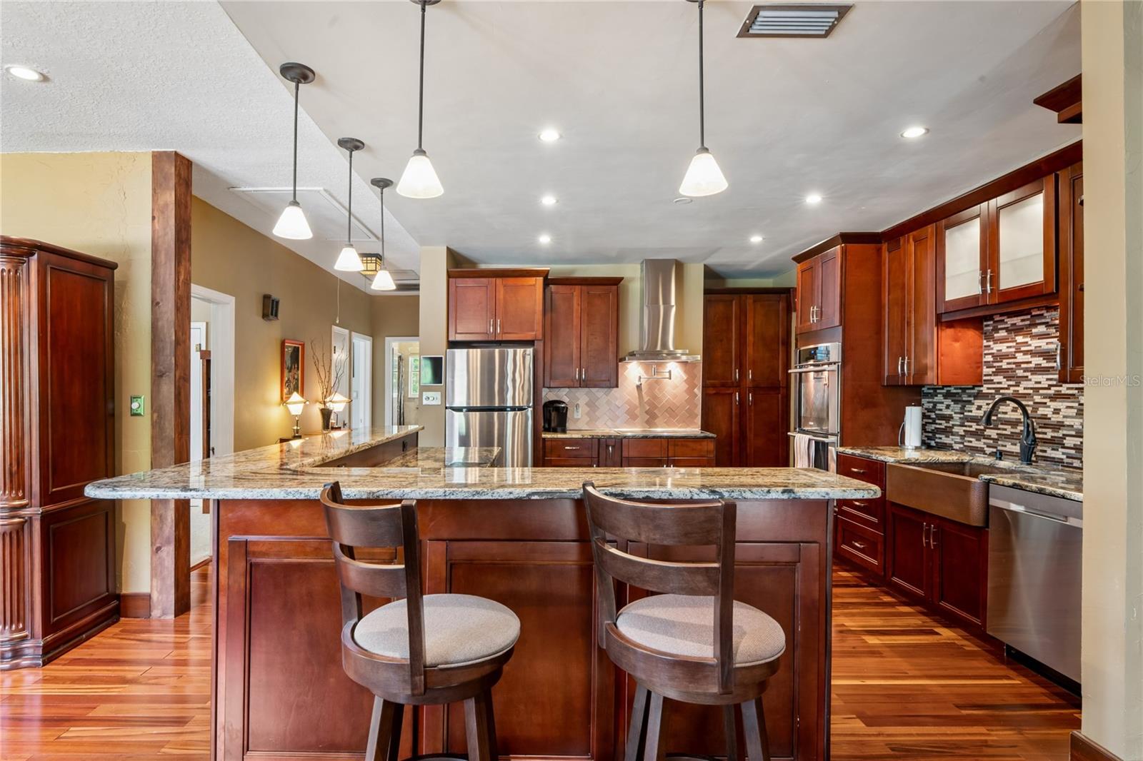 SHADOWLAWN ANNEX - Residential