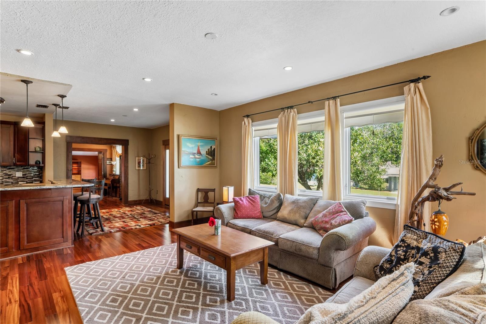 SHADOWLAWN ANNEX - Residential