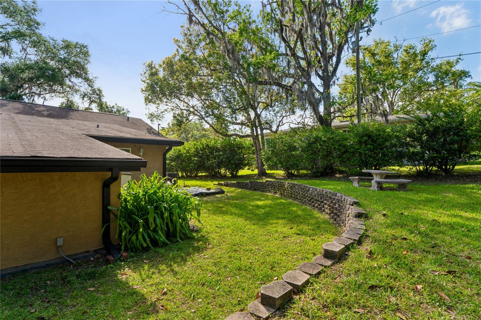 SHADOWLAWN ANNEX - Residential