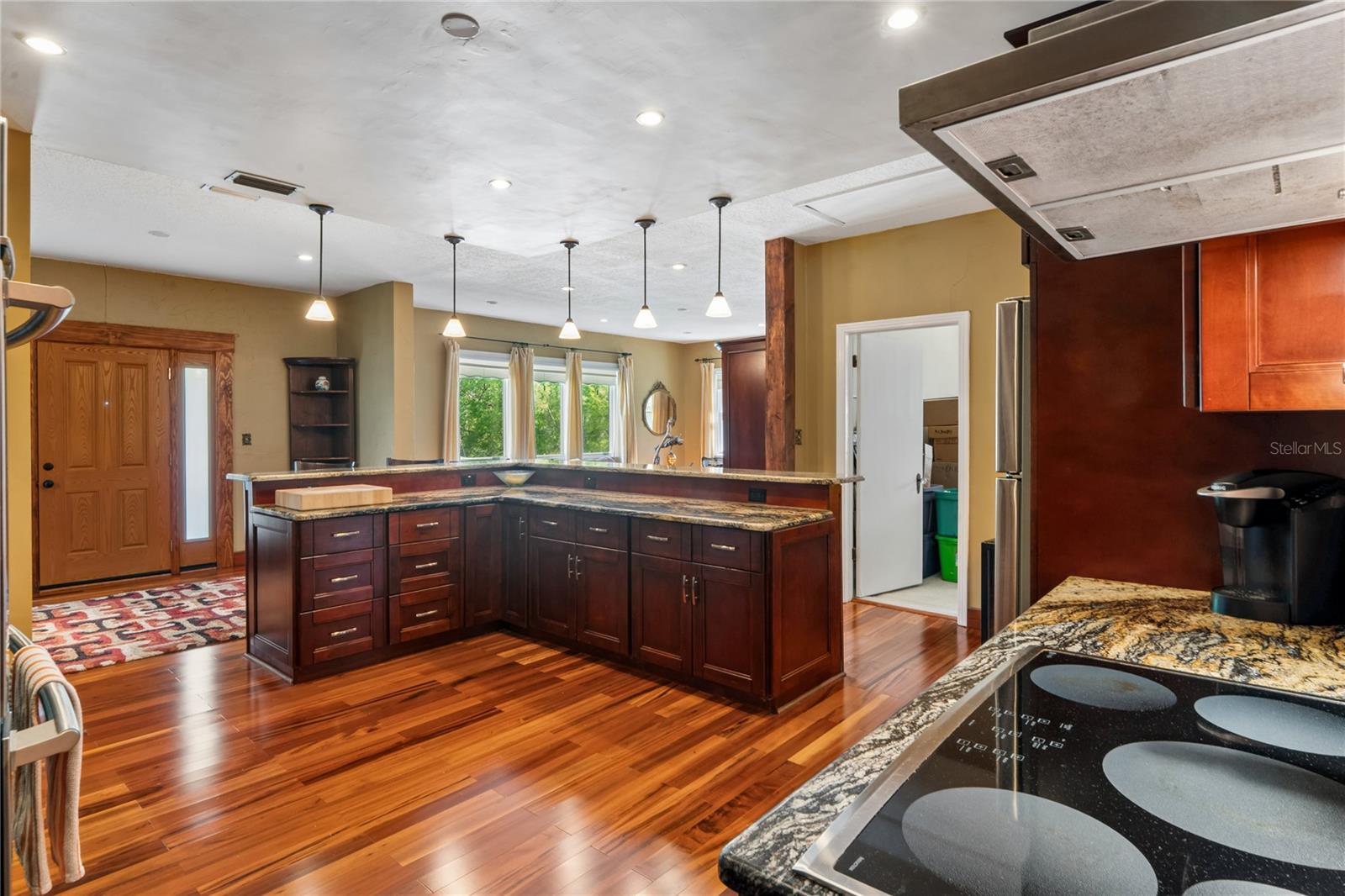 SHADOWLAWN ANNEX - Residential