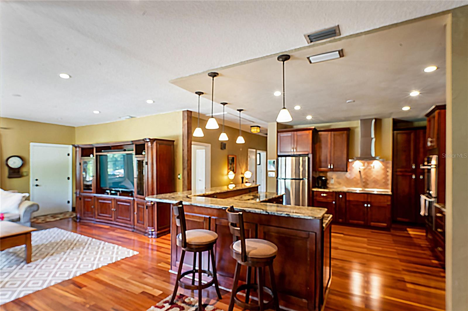 SHADOWLAWN ANNEX - Residential