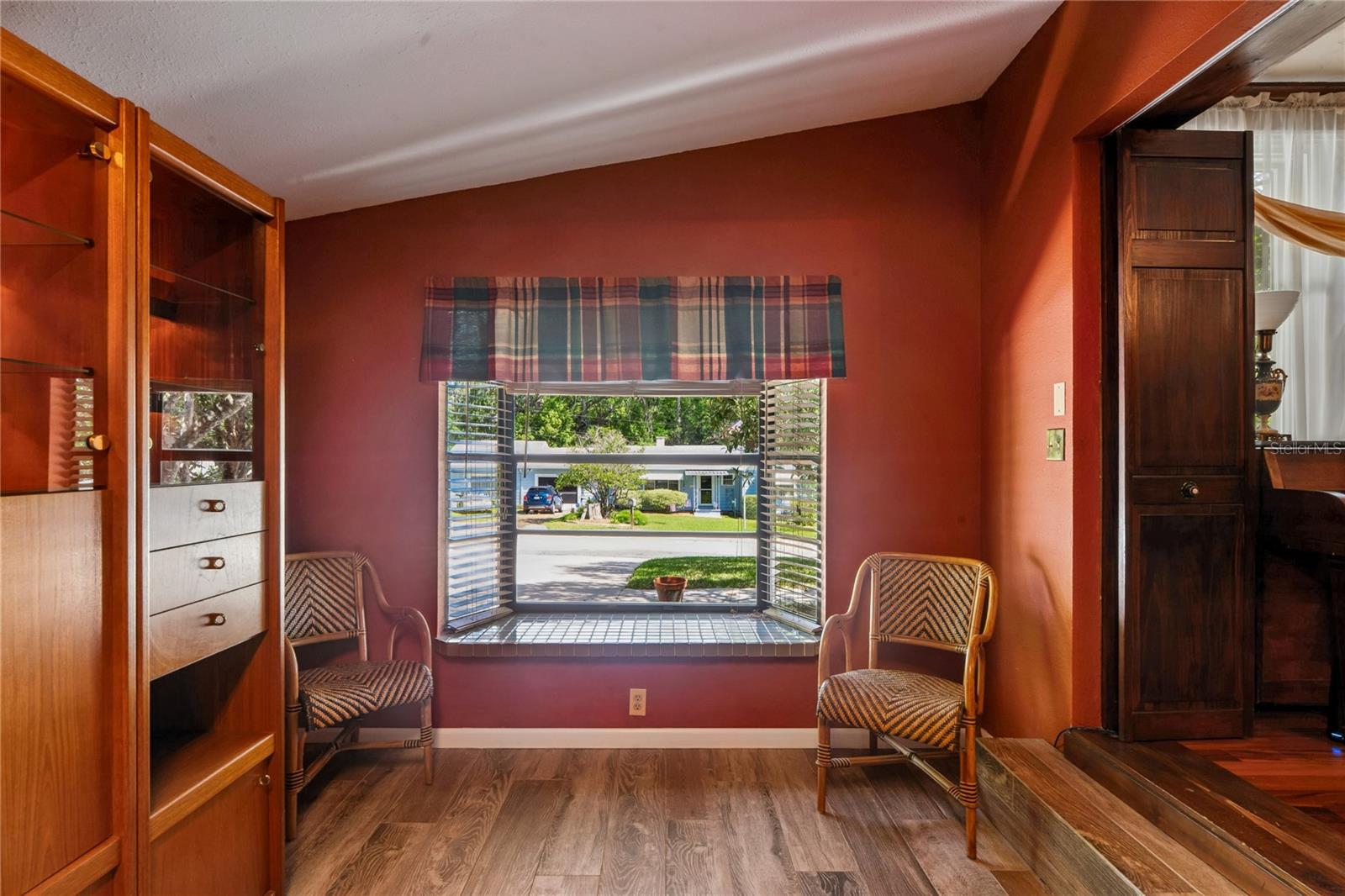 SHADOWLAWN ANNEX - Residential