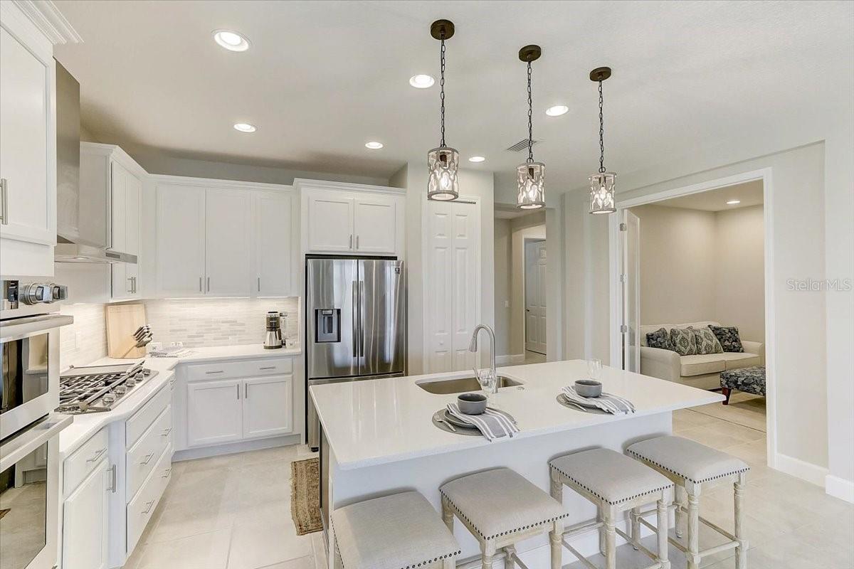 132 VAN GOGH COVE, BRADENTON, FL, 34212 4 132 VAN GOGH COVE