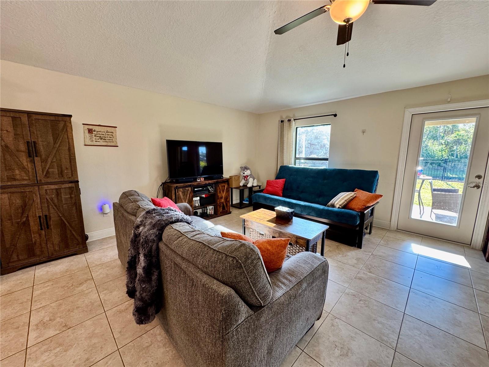 WOODS OF MOCCASIN WALLOW PH II - Residential Lease