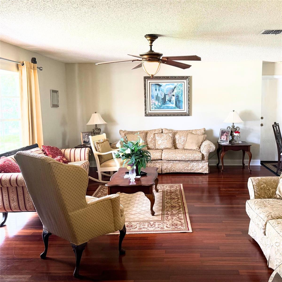 1025 SULLIVAN STREET