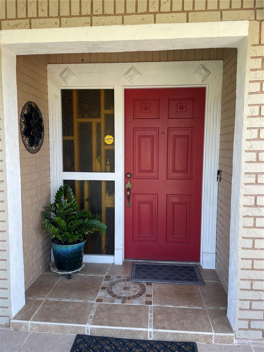 1025 SULLIVAN STREET