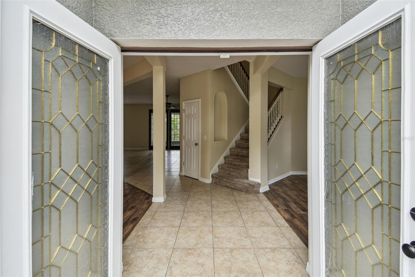 297 BEACON POINTE DRIVE