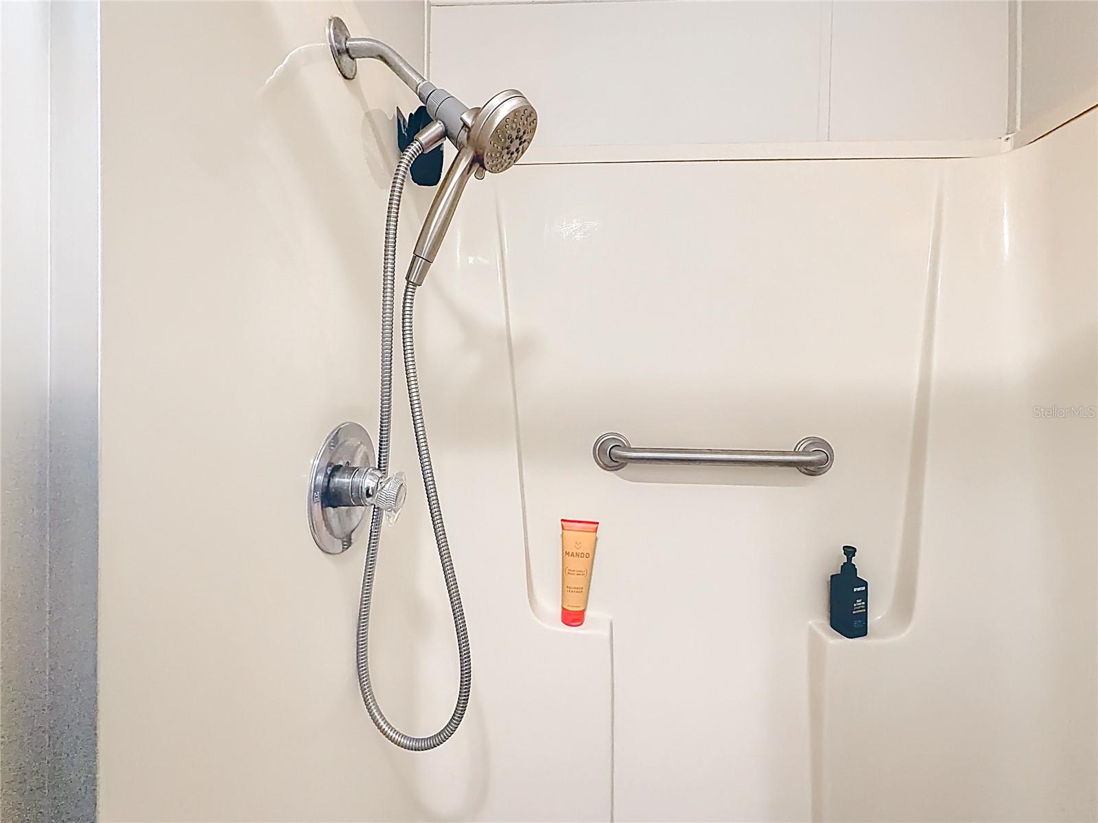 LAKE FRANCES ESTATES UNIT 04 - Residential