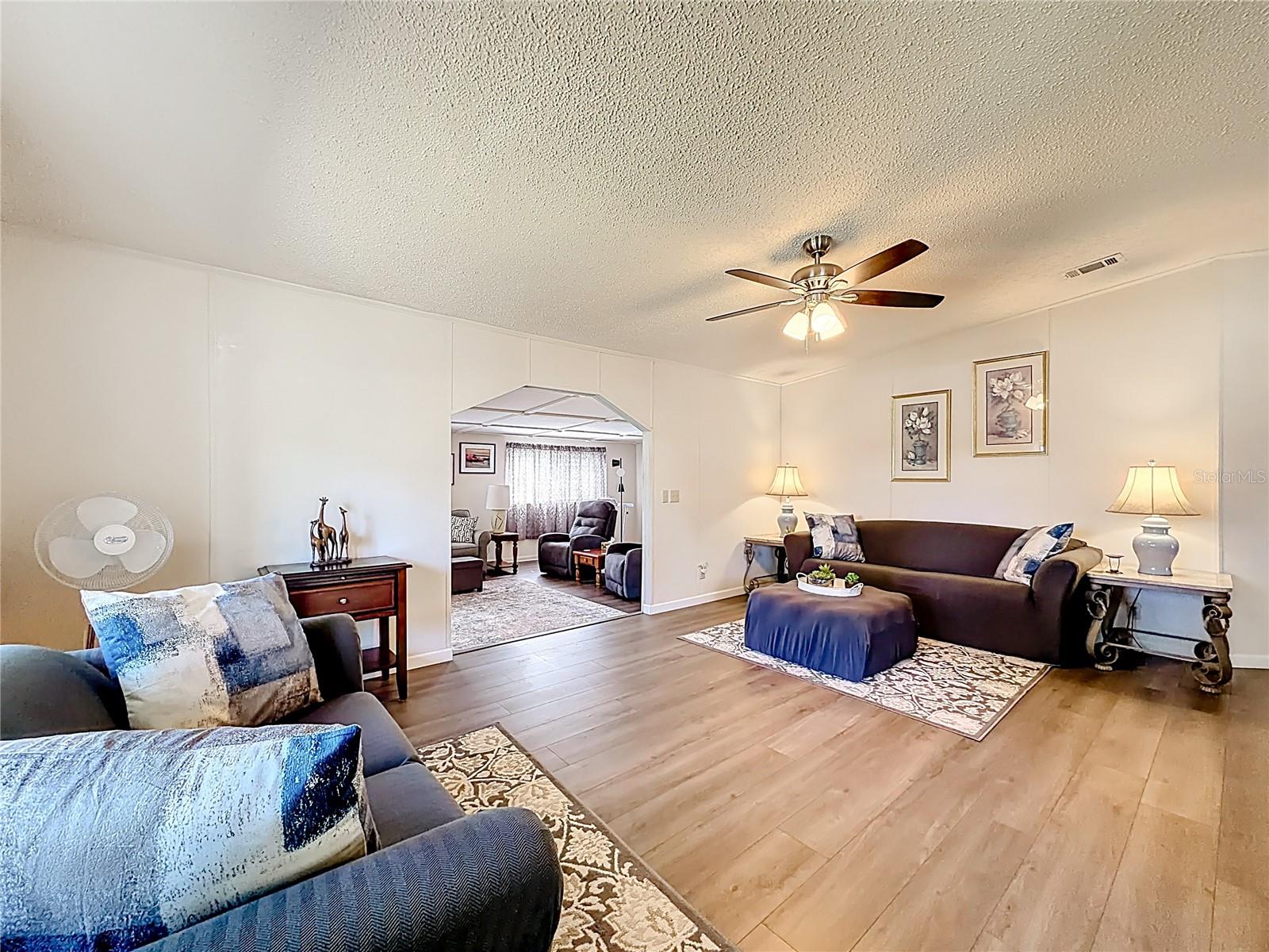 LAKE FRANCES ESTATES UNIT 04 - Residential