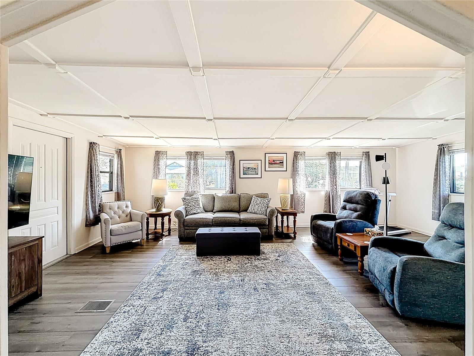 LAKE FRANCES ESTATES UNIT 04 - Residential