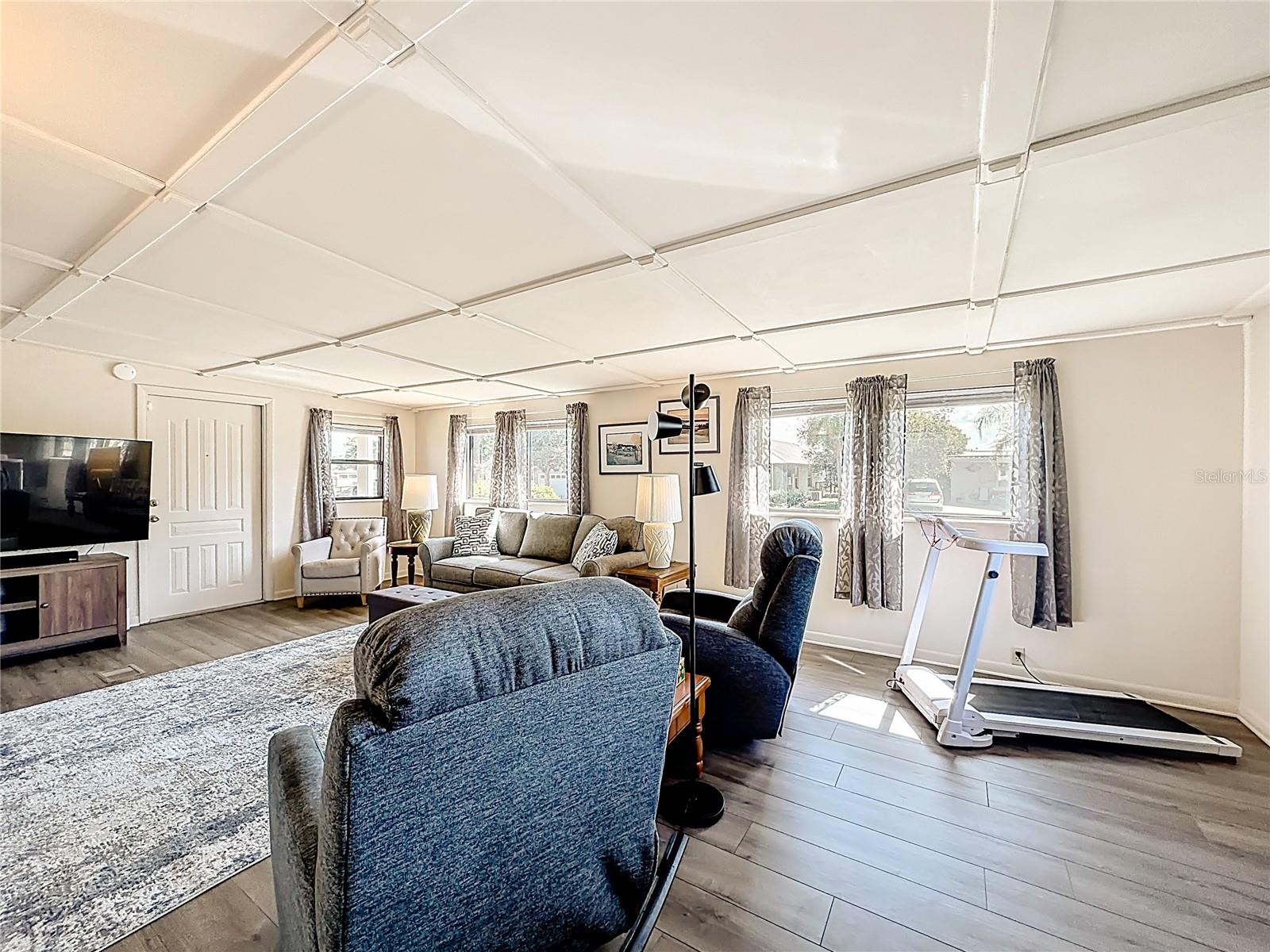 LAKE FRANCES ESTATES UNIT 04 - Residential