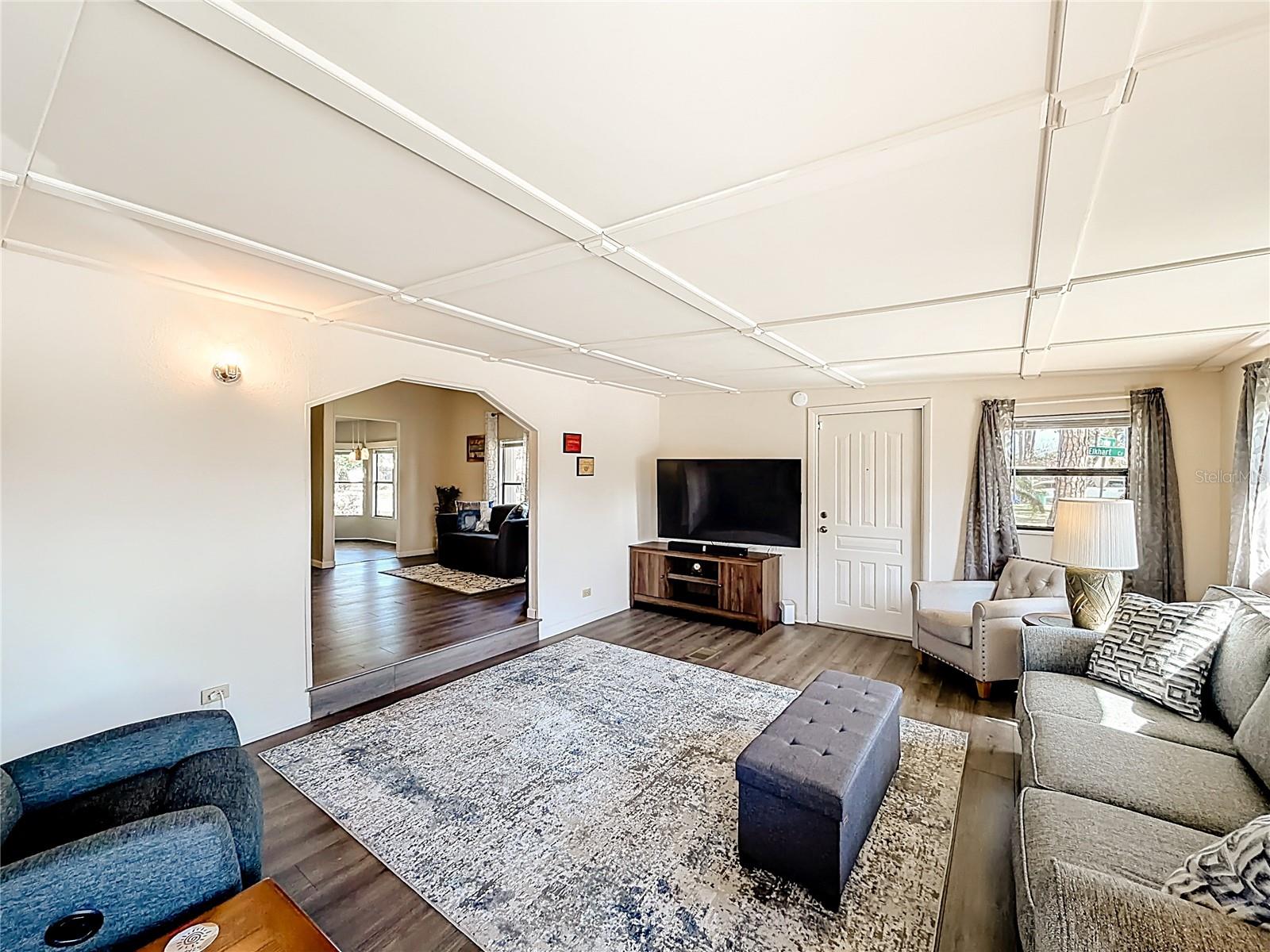 LAKE FRANCES ESTATES UNIT 04 - Residential