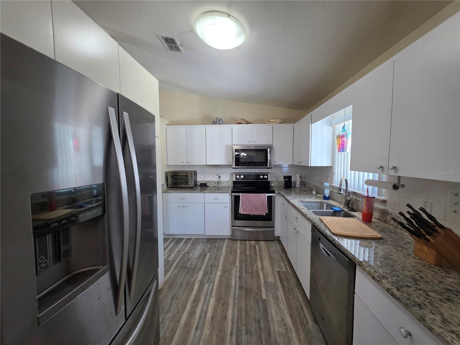 CHERRYWOOD ESTATE - Residential Lease