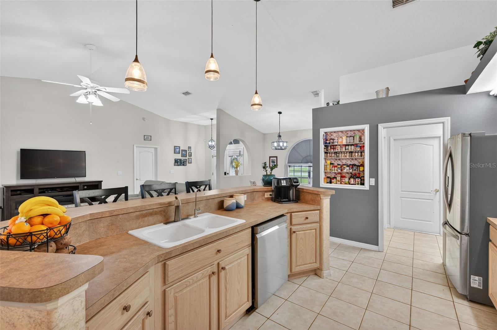 SPRING HILL - Residential