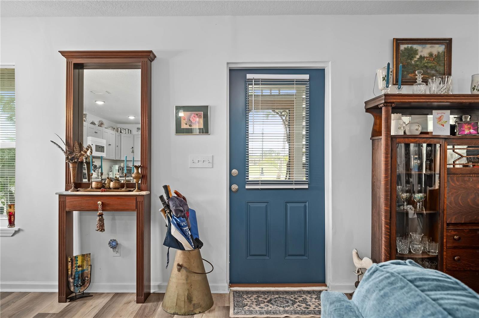 832 DONNELLY PLACE