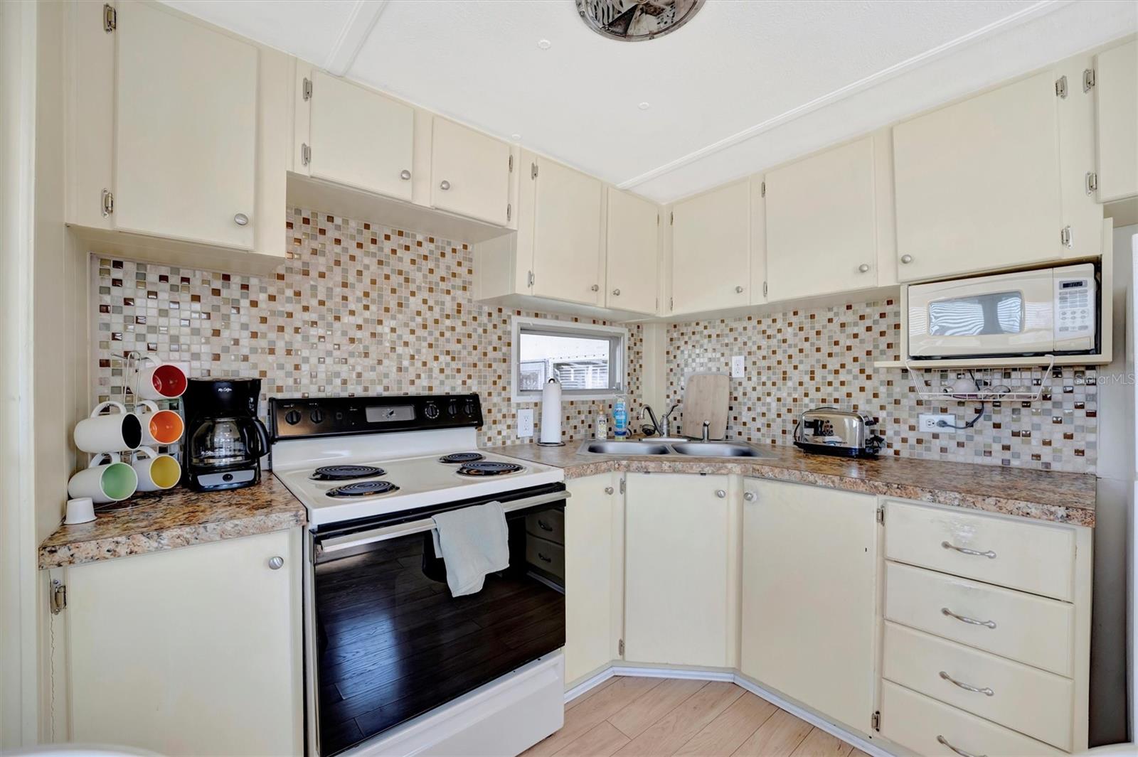 CARIBBEAN ISLES RESIDENTIAL CO - Residential