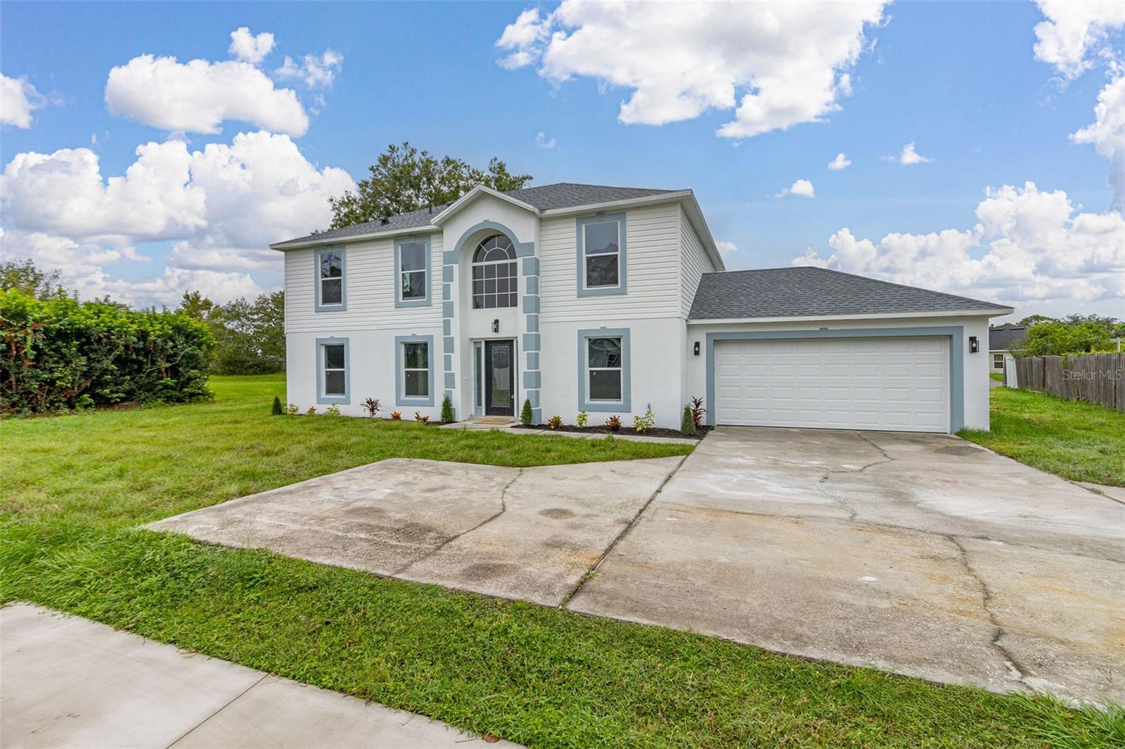 1025 DUDLEY DRIVE