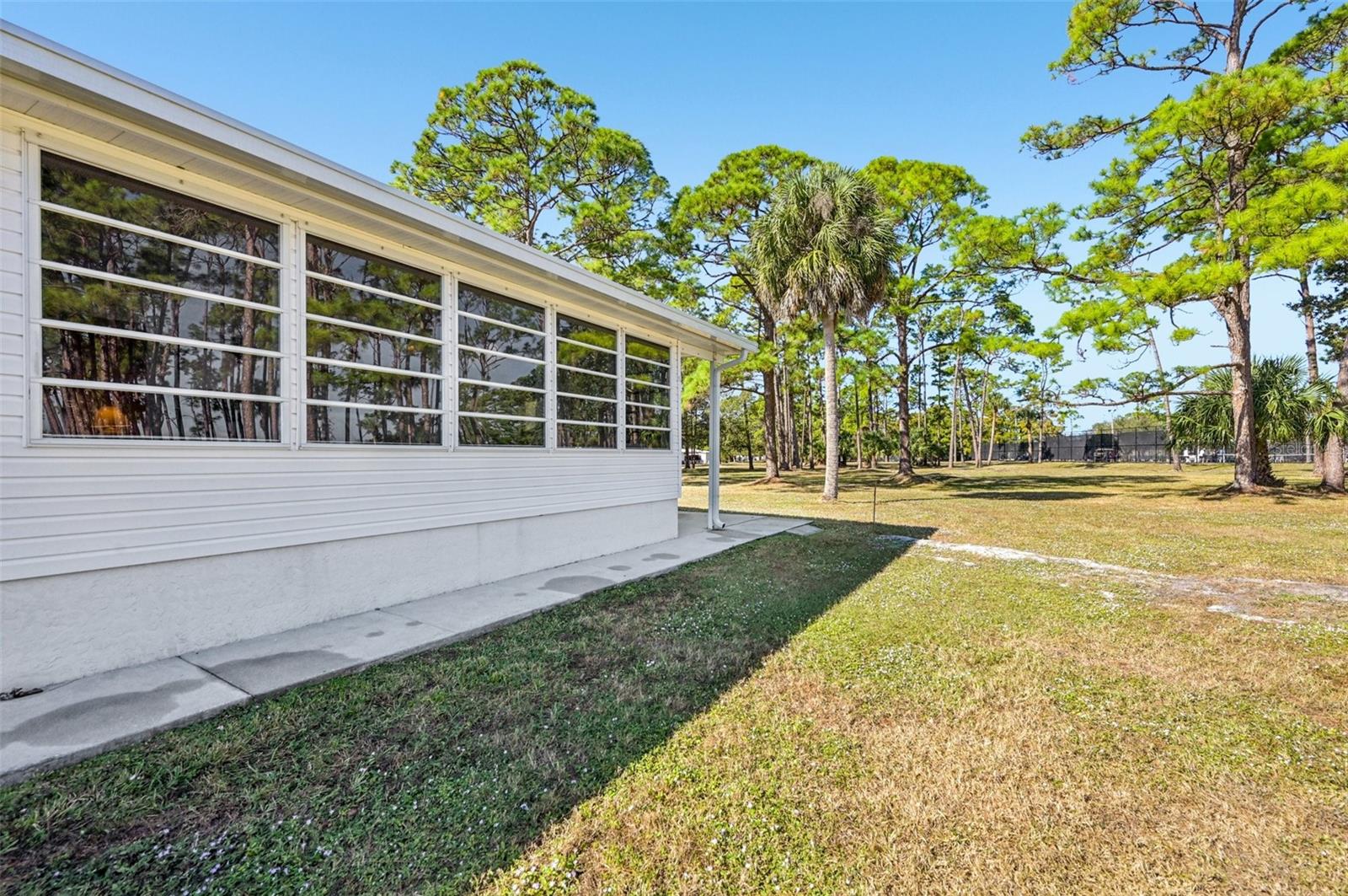 HOLIDAY PARK - Residential